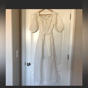 Super cute and perfect for the summer! Topshop linen/cotton dress, size 6